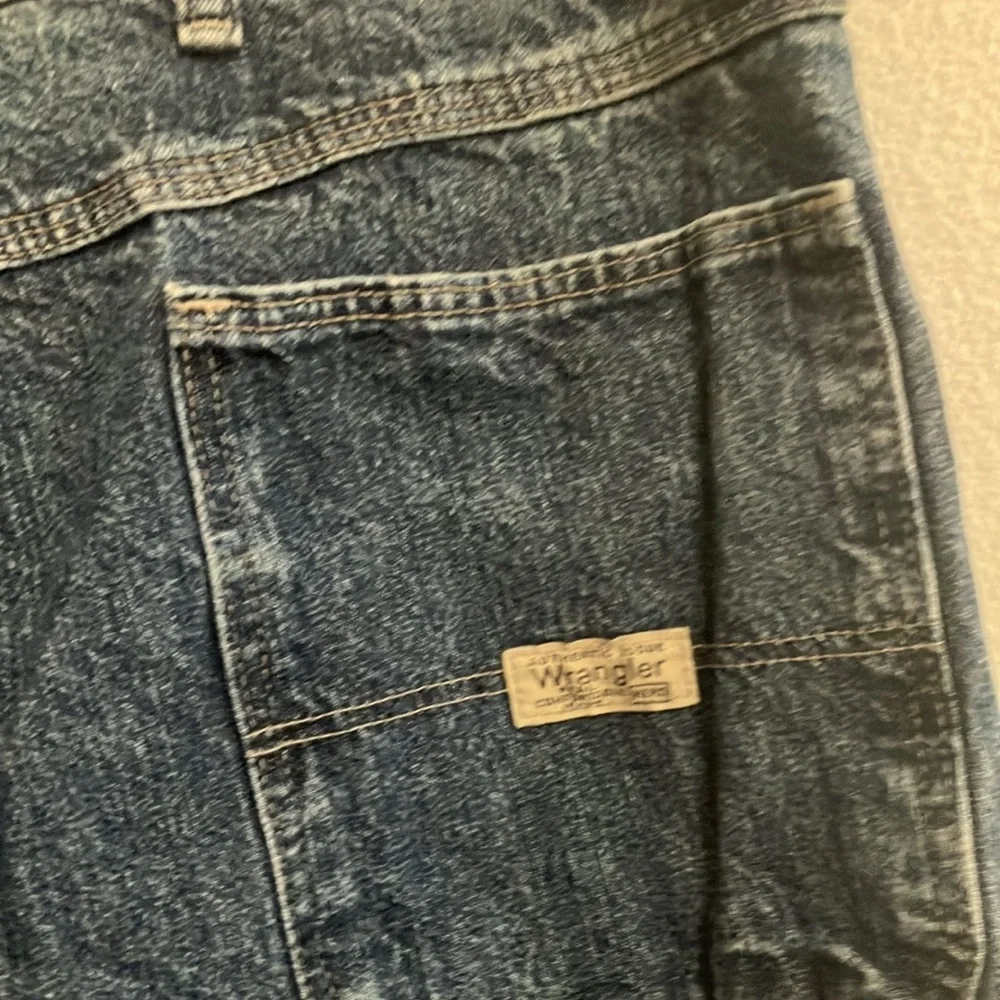 FINAL MARKDOWN Men’s wrangler carpenter style jeans 46 x 32